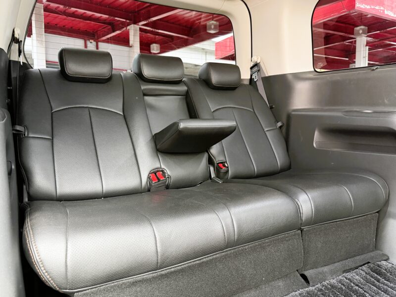 ELGRAND エルグランド 250ハイウェイスター【車検2年付】