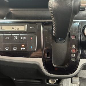 N-BOX　カスタム　Ｇ・SSパッケージ【特別仕様車】【車検2年付】　