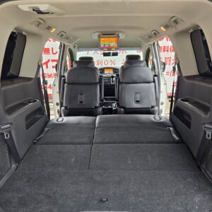 ELGRAND エルグランド　ライダー　黒本革シート仕様マニュアルシート【特別仕様車】