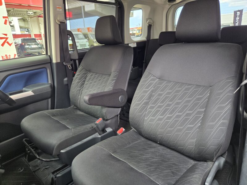 ROOMY ルーミー カスタムG 後期型 【車検2年付】