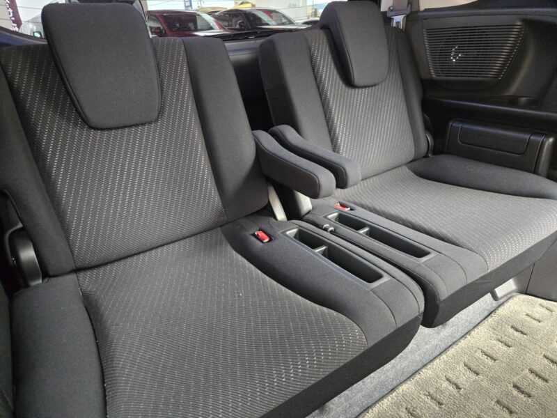 FREED フリードハイブリッド ジャストセレクション "後期型"【車検2年付】