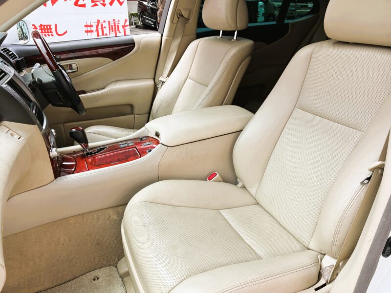 LEXUS レクサス LS460 【ユーザー買い取り車】