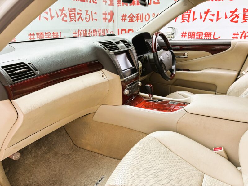 LEXUS レクサス LS460 【ユーザー買い取り車】