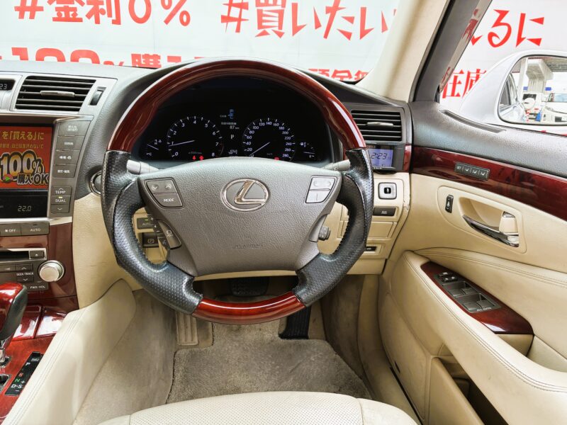 LEXUS レクサス LS460 【ユーザー買い取り車】