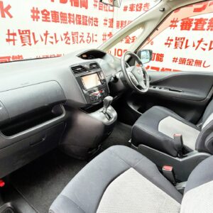 SERENA　セレナ　ライダー【特別仕様車】