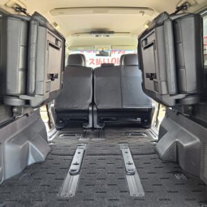 DELICA　デリカD5　Gパワーパッケージ　【カスタム】【4WD】【ワンオーナー】【車検２年付】　