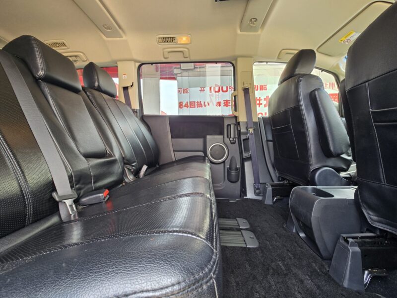 DELICA デリカD5 Gパワーパッケージ 【カスタム】【4WD】【ワンオーナー】【車検2年付】