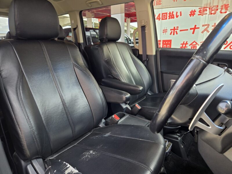 DELICA デリカD5 Gパワーパッケージ 【カスタム】【4WD】【ワンオーナー】【車検2年付】