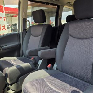 SERENA　セレナ　ハイウェイスター Vセレクション　【特別仕様車】【車検２年付】　