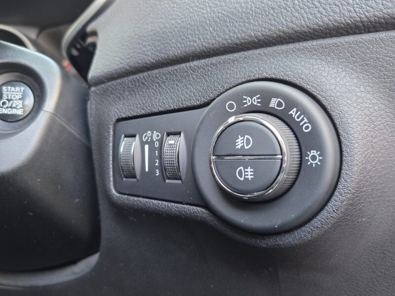 JEEP COMPASS ジープ・コンパス リミテッド【総合評価優良車】【4WD】【車検2年付】