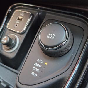 JEEP COMPASS　ジープ・コンパス　リミテッド【総合評価優良車】【４ＷＤ】【車検２年付】