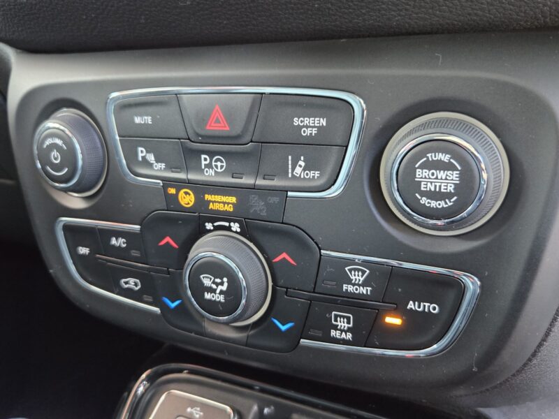 JEEP COMPASS ジープ・コンパス リミテッド【総合評価優良車】【4WD】【車検2年付】
