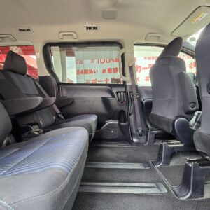 VOXY　ヴォクシー　ＺＳ煌　【特別仕様車】【車検２年付】　
