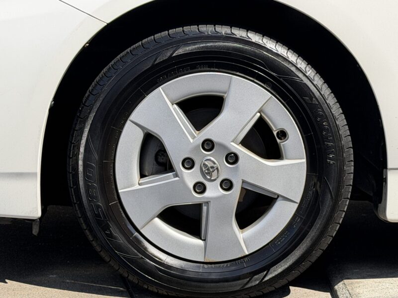 PRIUS プリウス S【総合評価優良車】【車検2年付】