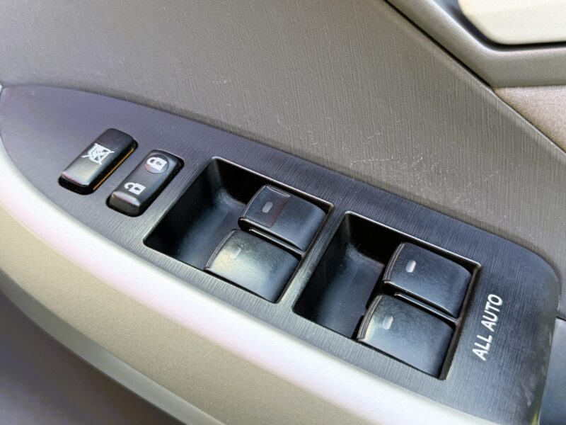 PRIUS プリウス S【総合評価優良車】【車検2年付】