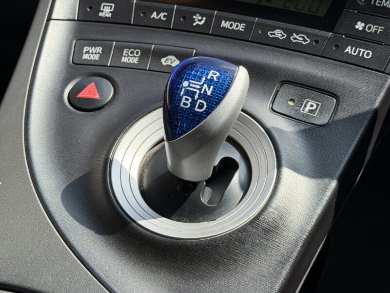 PRIUS プリウス S【総合評価優良車】【車検2年付】