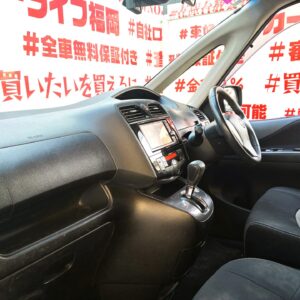 SERENA セレナ ライダーパフォーマンススペックブラックライン S-HYBRID 【特別仕様車】【車検2年付】