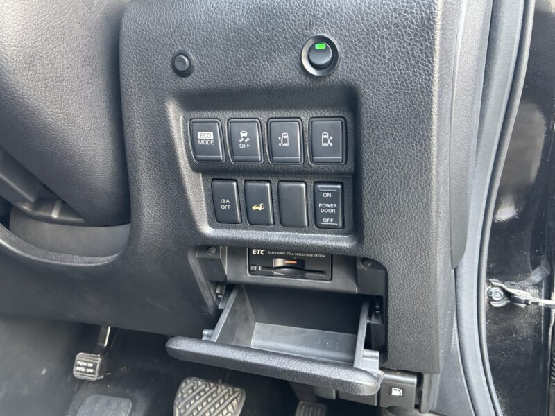 ELGRAND エルグランド ハイウェイスタープレミアム【特別仕様車】