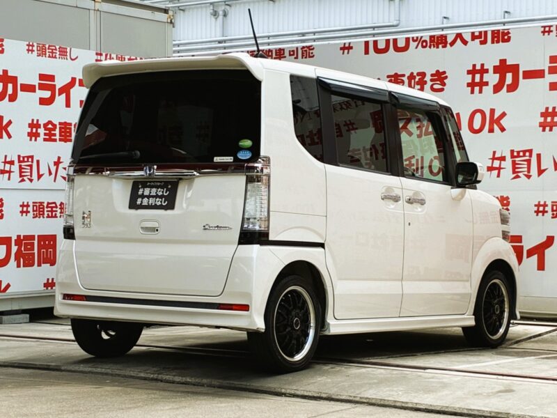 N-BOX カスタム G SSパッケージ【特別仕様車】【車検2年付】