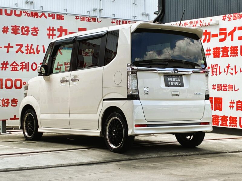 N-BOX カスタム G SSパッケージ【特別仕様車】【車検2年付】