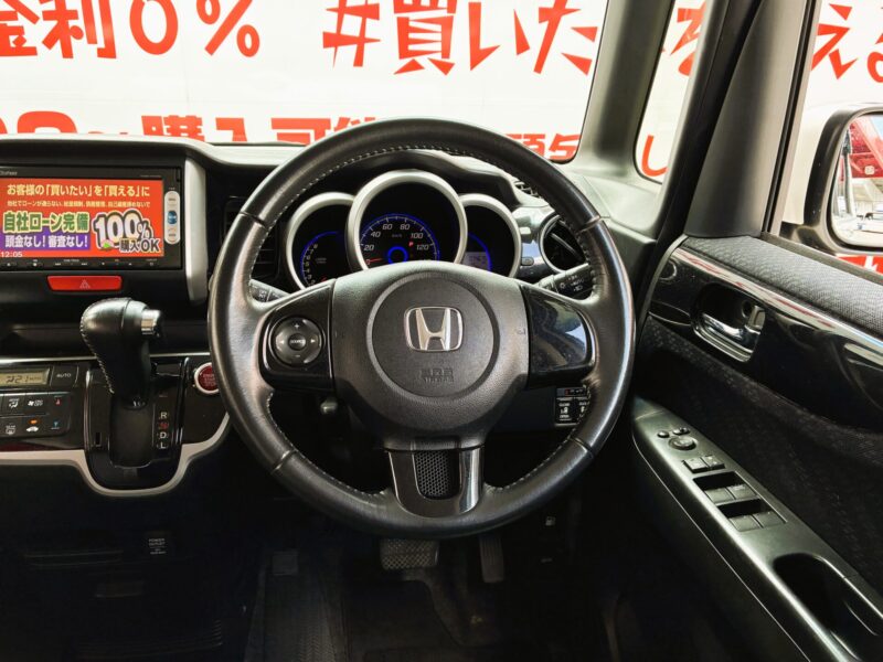 N-BOX カスタム G SSパッケージ【特別仕様車】【車検2年付】