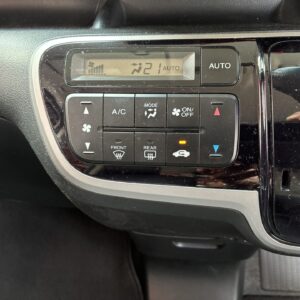 N-BOX　カスタム　G　SSパッケージ【特別仕様車】【車検2年付】