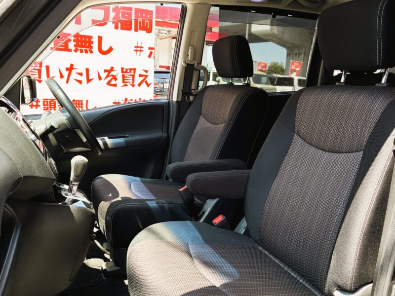 SERENA セレナ ハイウェイスターVセレクション+セーフティS-HV"後期型"【車検2年付】