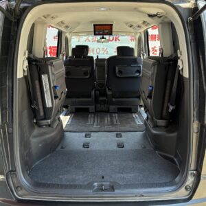 SERENA　セレナ　ハイウェイスターVセレクション＋セーフティS-HV＂後期型＂【車検２年付】
