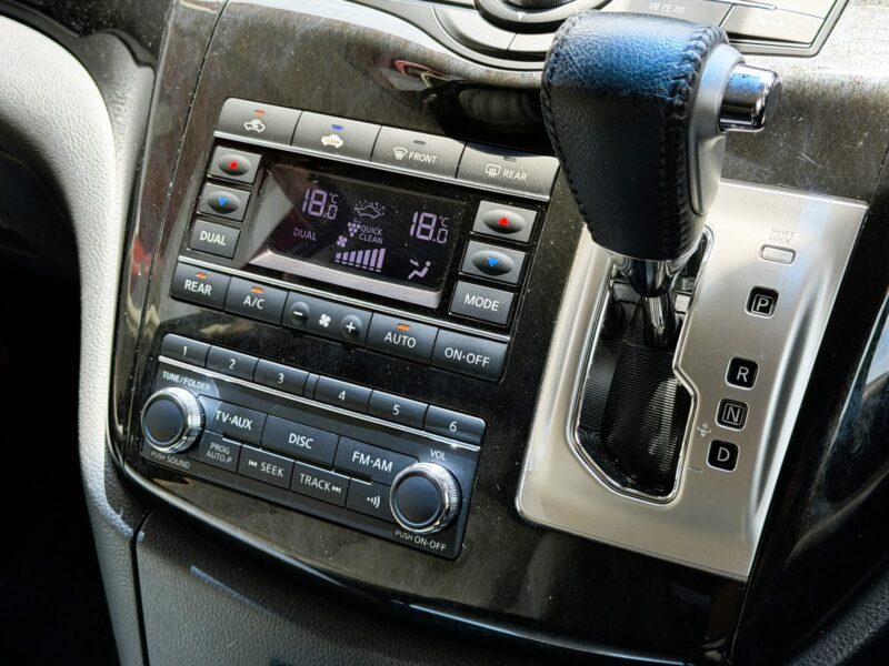ELGRAND エルグランド ライダー 白本革シート仕様パワーシート【特別仕様車】【車検2年付】