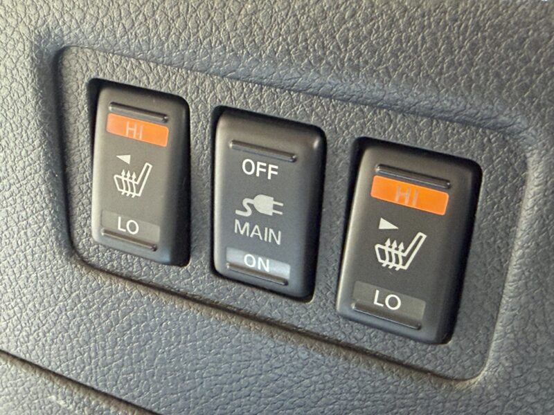 ELGRAND エルグランド ライダー 白本革シート仕様パワーシート【特別仕様車】【車検2年付】