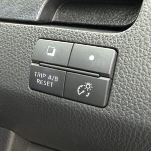 SERENA　セレナ　ハイウェイスター S-HYBRID Vセレクション【特別仕様車】【車検２年付】　