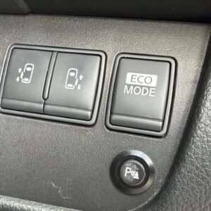 SERENA　セレナ　ハイウェイスター S-HYBRID Vセレクション【特別仕様車】【車検２年付】　