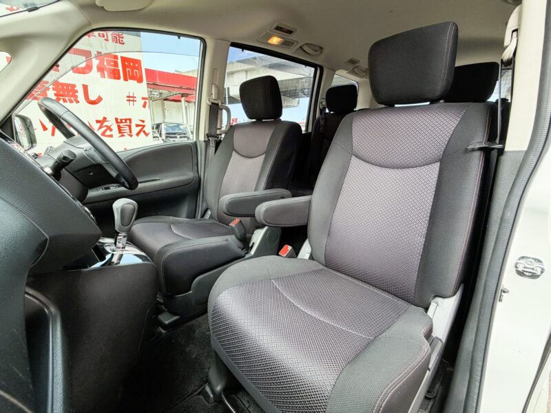 SERENA セレナ ハイウェイスター S-HYBRID Vセレクション【特別仕様車】【車検2年付】