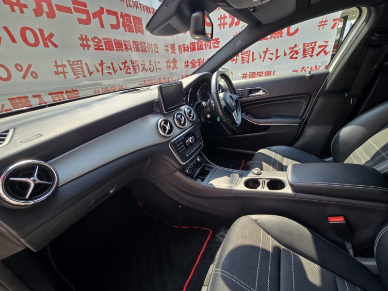 MERCEDES BENZ メルセデス・ベンツ GLA180 レーダーセーフティパッケージ【総合評価優良車】【車検2年付】