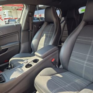 MERCEDES BENZ メルセデス・ベンツ GLA180 レーダーセーフティパッケージ【総合評価優良車】【車検2年付】