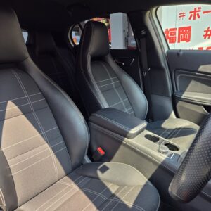 MERCEDES BENZ メルセデス・ベンツ GLA180 レーダーセーフティパッケージ【総合評価優良車】【車検2年付】