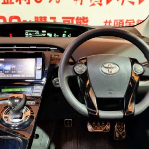 PRIUS　プリウス　Sツーリングセレクション 【カスタム】【車検２年付】