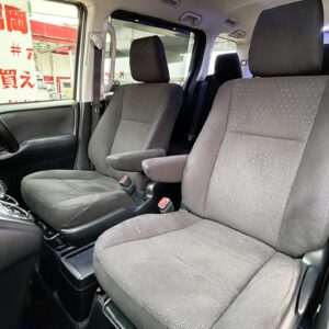 VOXY ヴォクシー ハイブリッドV【車検2年付】
