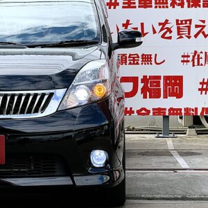 ISIS アイシス プラタナ Vセレクション【特別仕様車】【車検2年付】【ユーザー買取車】