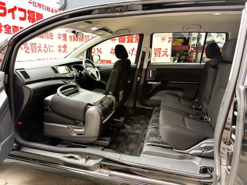 ISIS アイシス プラタナ Vセレクション【特別仕様車】【車検2年付】【ユーザー買取車】