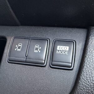 SERENA　セレナ　ハイウェイスター S-HYBRID Vセレクション【特別仕様車】【車検２年付】　
