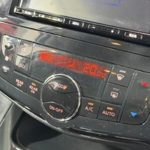 SERENA　セレナ　ハイウェイスター S-HYBRID Vセレクション【特別仕様車】【車検２年付】　