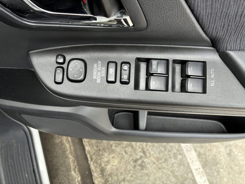 VELLFIRE ヴェルファイア 2.4Zプラチナセレクション【特別仕様車】【カスタム】【車検2年付】