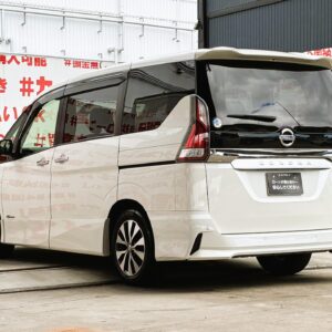 SERENA　セレナ　ハイウェイスター　Vセレクション【特別仕様車】