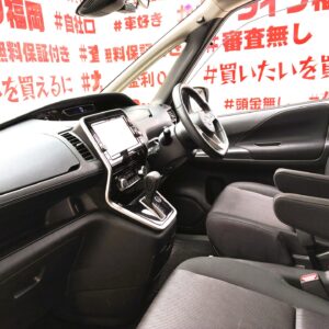 SERENA　セレナ　ハイウェイスター　Vセレクション【特別仕様車】