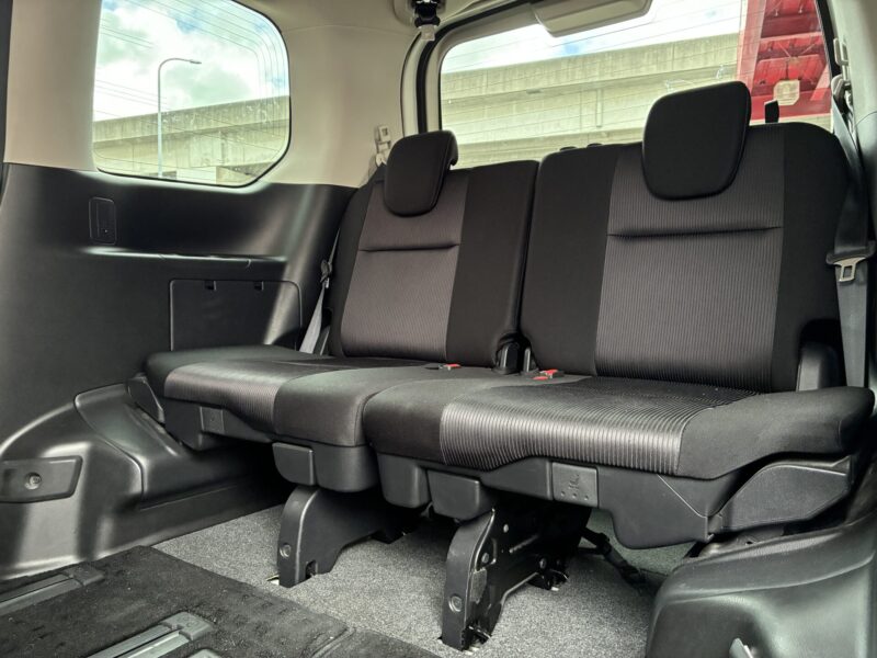 SERENA セレナ ハイウェイスター Vセレクション【特別仕様車】