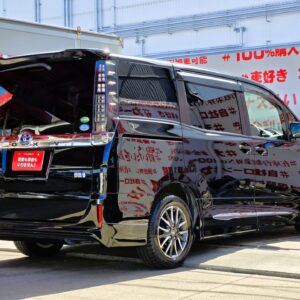 VOXY　ヴォクシー　ハイブリッドV【総合評価優良車】【カスタム】