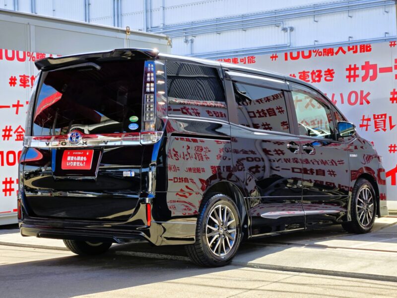 VOXY ヴォクシー ハイブリッドV【総合評価優良車】【カスタム】