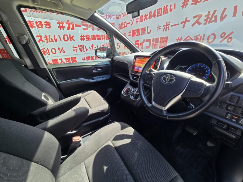 VOXY ヴォクシー ハイブリッドV【総合評価優良車】【カスタム】
