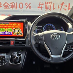 VOXY　ヴォクシー　ハイブリッドV【総合評価優良車】【カスタム】